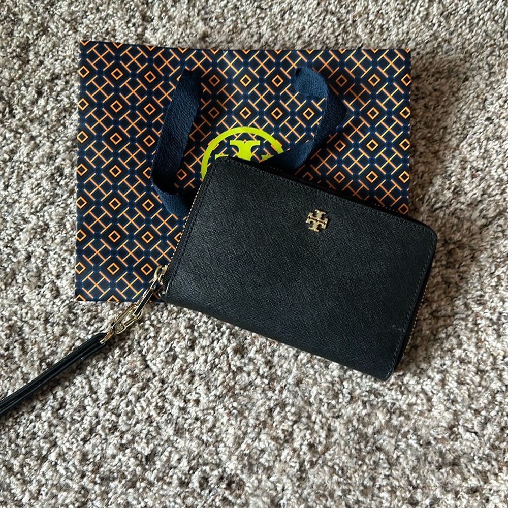 Tory Burch Medium Wallet